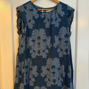 LOFT Dress with floral appliqué and ruffled sleeves!
